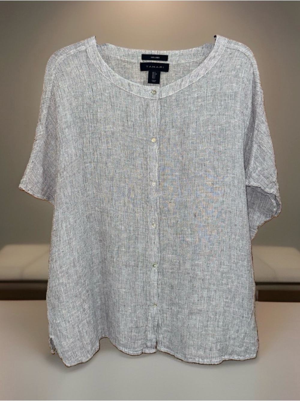 Tahari Women’s Oversized Textured Linen Button Front Blouse-Light Gray-S-EC